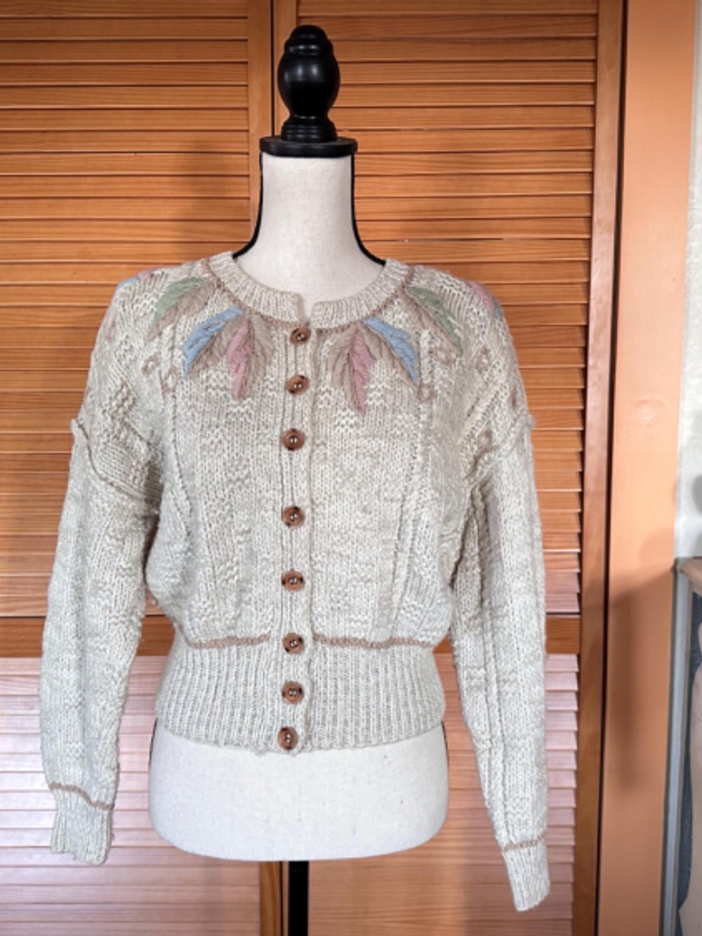 Vintage 1980s Liz Claiborne Cardigan: Hand Embroidered Knit Wool Sweater - Picture 13 of 14